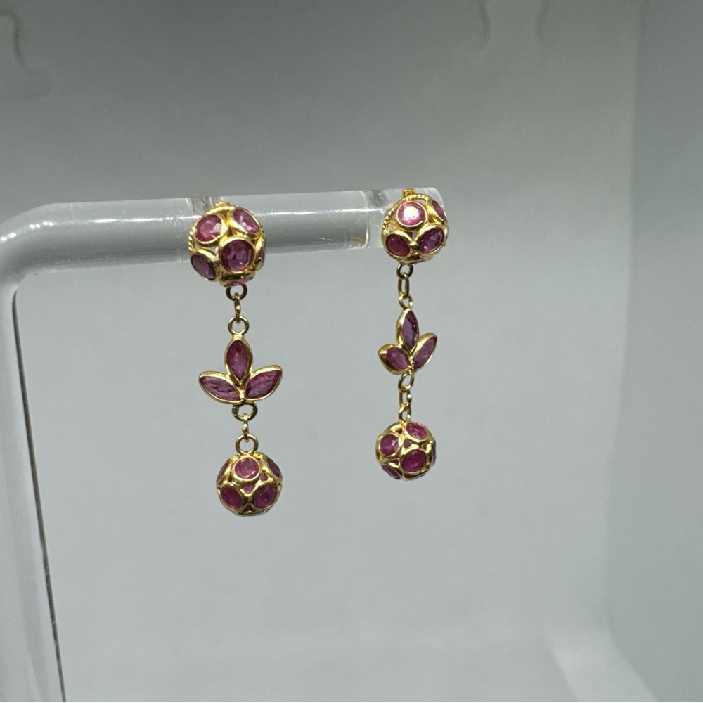 Gorgeous 18k Solid Yellow Gold Ruby Filigree Dang… - image 1